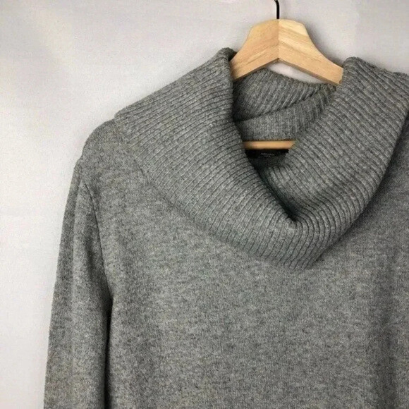 Tahari Gray Pullover Knit Cowl Neck Sweater M - Picture 3 of 4